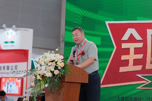 首屆“中國亞(ya) 卡杯”仿石漆噴塗大賽在中國建博會(hui) （廣州）完美落幕