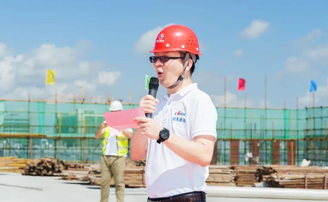 喜訊！杏壇新總部項目二期3號廠房喜封金頂！