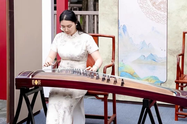 當“印記北京中軸線” 印記景區活動遇到景山，北新建材全品牌助力中軸古韻煥發時代光彩