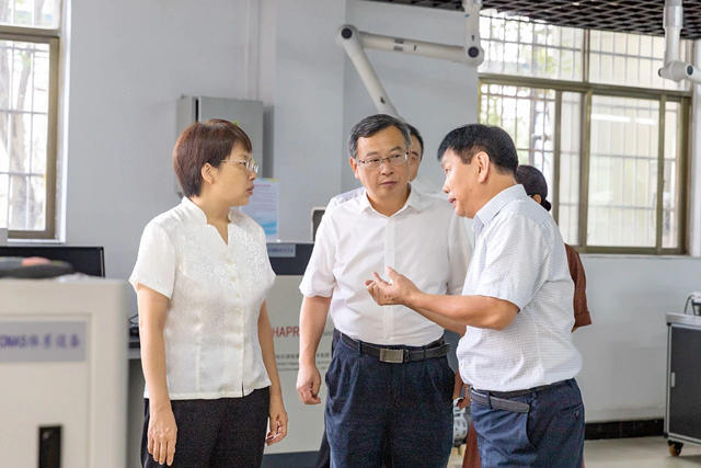 吉安市副市長鄭權到廣源集團調研科技創新和人才發展情況
