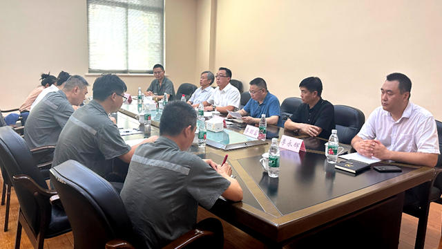 三峽油漆黨委書記、董事長秦彥平一行到四川渝三峽新材料調研指導工作