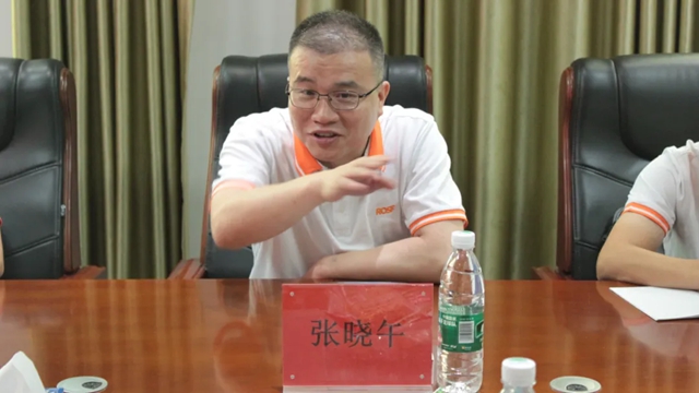 羅斯夫新材料專家團隊一行蒞臨啟利漆考察交流
