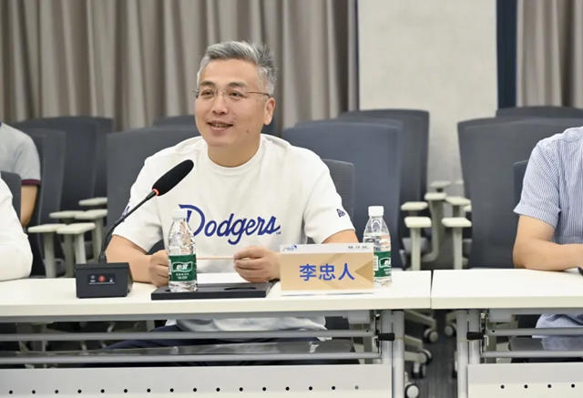 清華大學校友會代表團一行蒞臨凱倫股份交流訪問