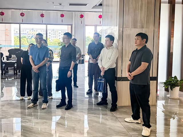 江西省工業和信息化研究院領導一行到廣源考察交流