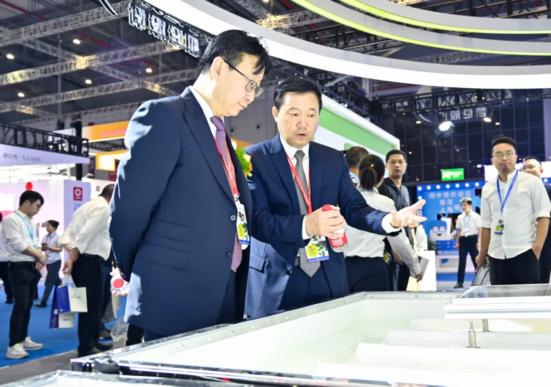 融合繪新 低碳領航——防水展首日，凱倫股份向世界秀出中國防水風采！