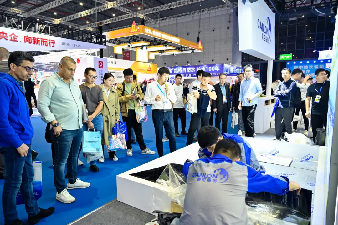 融合繪新 低碳領航——防水展首日，凱倫股份向世界秀出中國防水風采！