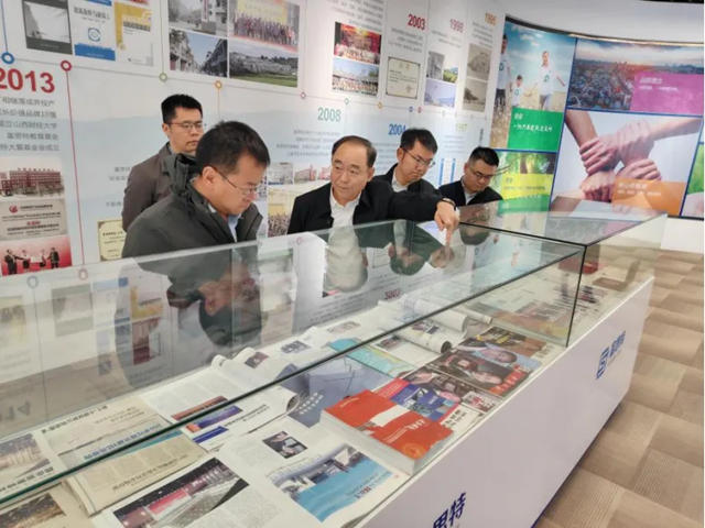 中共喀什市委書記藥寧考察富思特，共商新疆投資發展大計