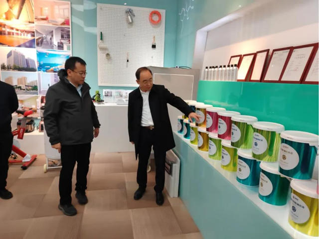 中共喀什市委書記藥寧考察富思特，共商新疆投資發展大計