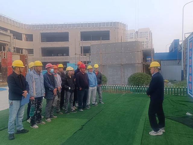 晨光集團繆國元董事長心係企業重要項目，親臨施工現場進行實地視察並指導工作！