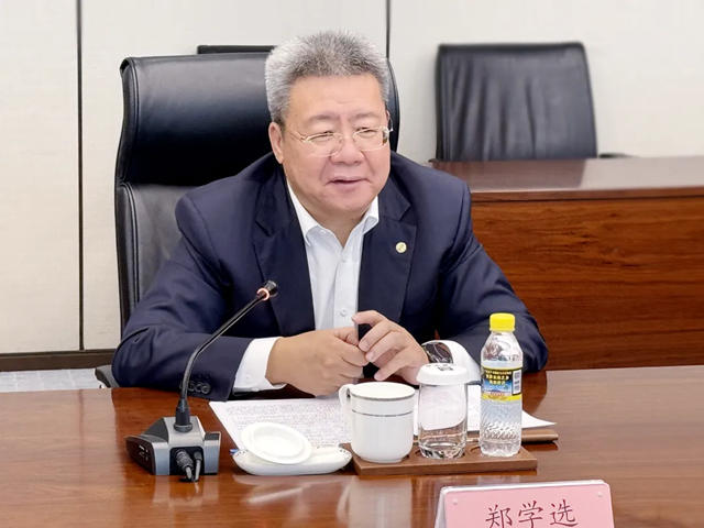 中國建材集團周育先拜訪中建集團