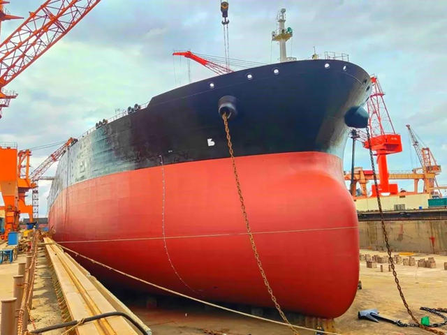 雙瑞塗料護航超大型油輪塢修，展民族塗料卓越實力