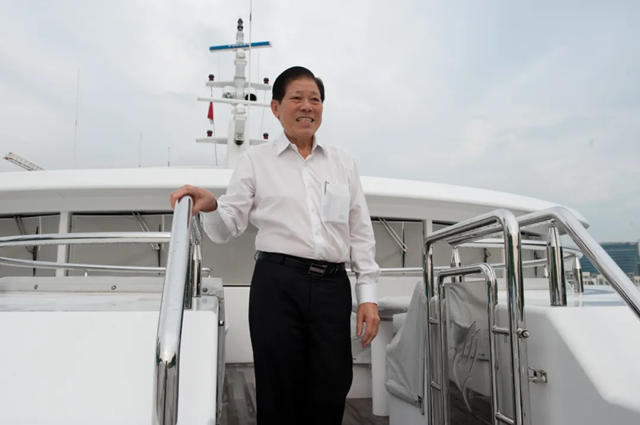 一位新加坡潮商和中國家鄉的一村一廳