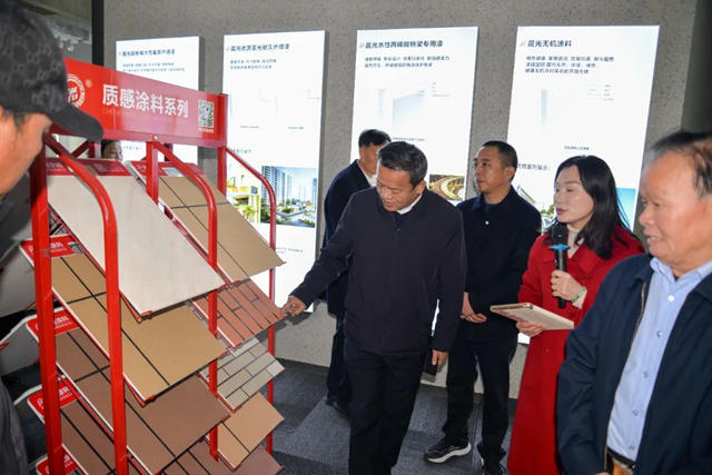 湟裏鎮組織人大代表、政協委員考察晨光產業園 肯定創新實力