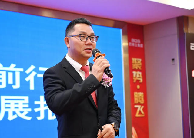 新品發布！巴德士仿石漆劍指行業前三