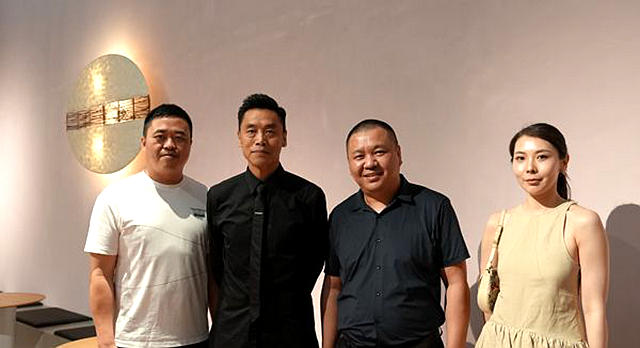 雷克瑟思，做經銷商自己的藝術塗料品牌