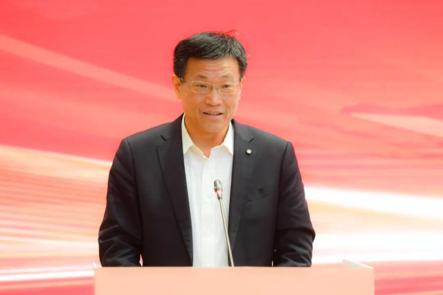 管理升任北新建材董事長