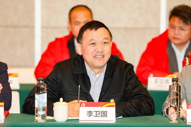 東方雨虹董事長李衛國在貴州出席合夥人座談會