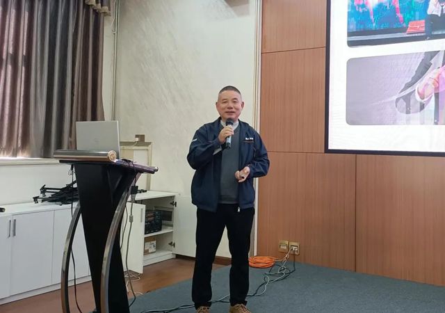 匯龍塗料2025年銷售技術服務培訓會議圓滿召開，奏響開年奮進曲