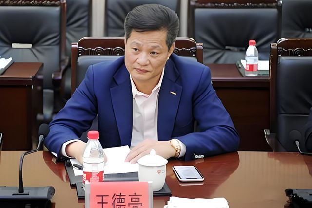好馬也吃回頭草！95億富豪誓將90後富豪公司收入囊中