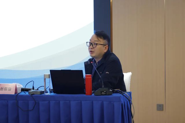 睿智集團開展“DeepSeek 賦能辦公，效率倍增”專題培訓