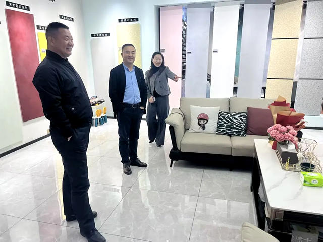 美塗士副總裁走訪市場