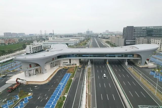 林德漆再鑄標杆：以“漆”彩匠心，賦能小欖服務區時代新地標