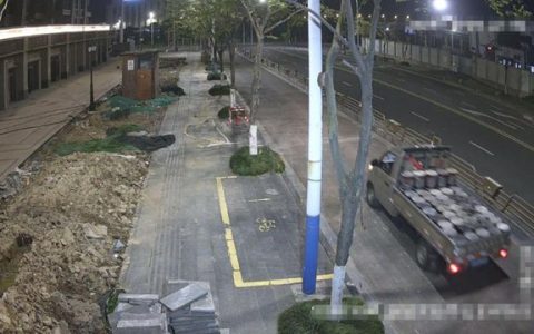 數百桶塗料被盜！警方揪出“內鬼”反被買家“黑吃黑”