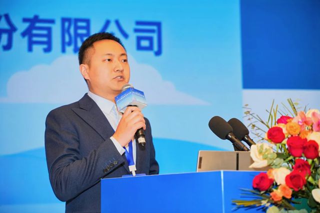 2025中國國際塗料大會梁新方董事長在開幕式致辭，曾超總經理作主旨報告，魚童再次榮登中國塗料百強企業榜單。
