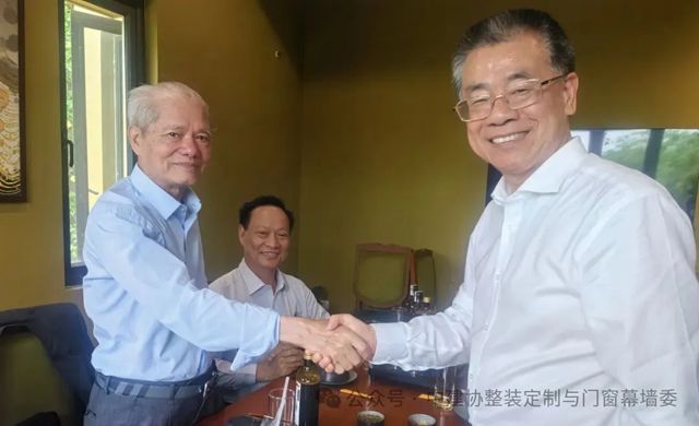 秦占學會長應邀出席“2025越南（河內）國際綠色建材及智能家居展覽會”
