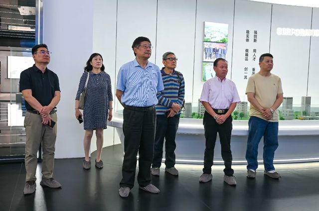 常州市“三會”領導一行蒞臨晨光考察指導