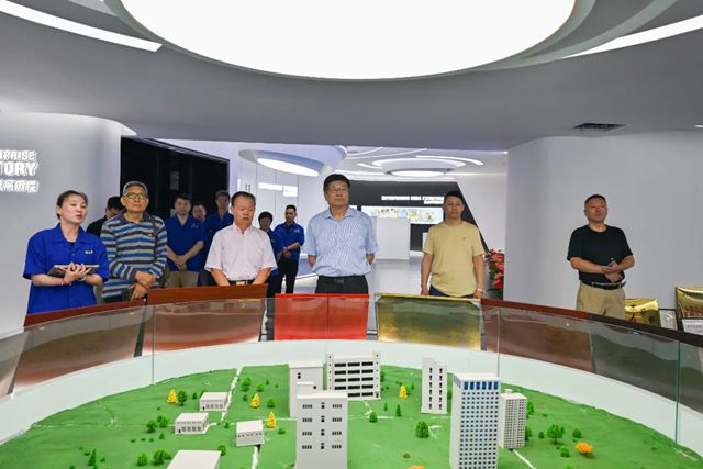 常州市“三會”領導一行蒞臨晨光考察指導
