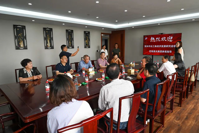常州市長三角經濟發展研究會領導一行蒞臨晨光塗料參觀考察！