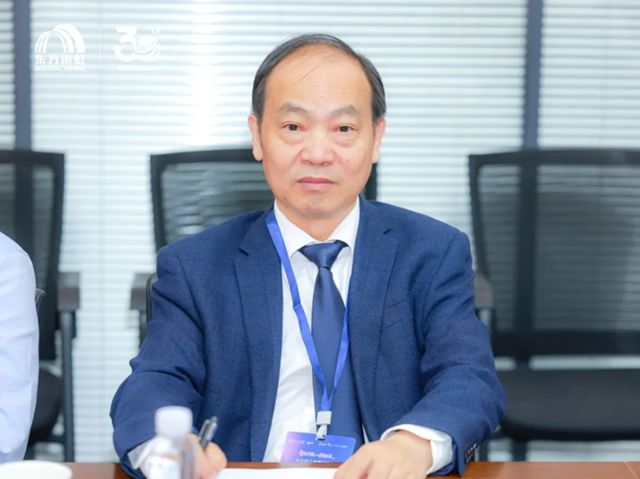東方雨虹與華東理工簽署合作協議
