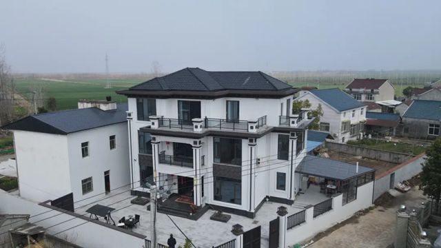 踐行“雙碳”戰略：三棵樹仿石漆引領建築塗料綠色革命