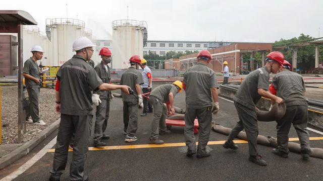 三峽油漆開展危險品庫泄漏事故應急救援演練 提升應急處置能力