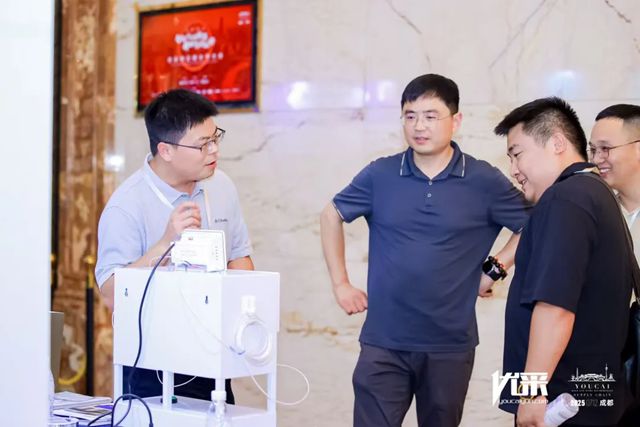富思特受邀出席成都優采供應鏈合作大會 無電製冷塗料引爆全場