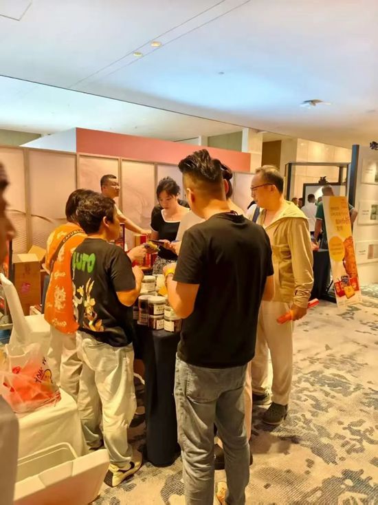 來找數碼彩“快速翻新”呀！一場周年慶開成了遊園會狂歡