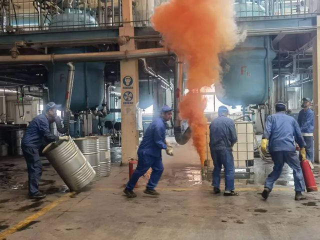 實戰演練強技能 安全意識記心間 ——永新塗料製漆廠開展2025年應急演練