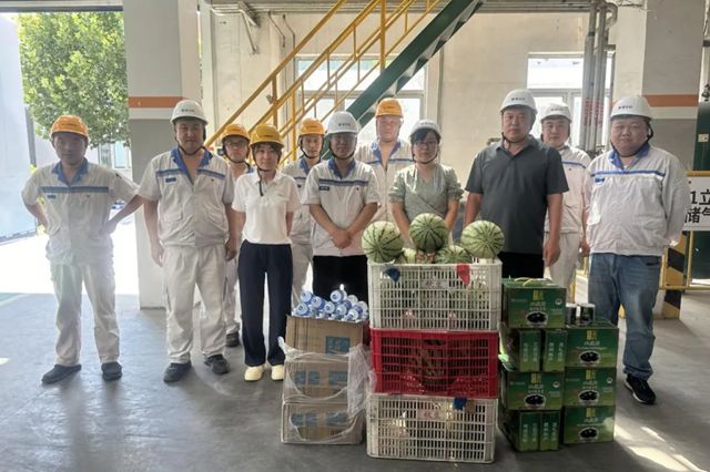 北新嘉寶莉各基地開展高溫慰問活動
