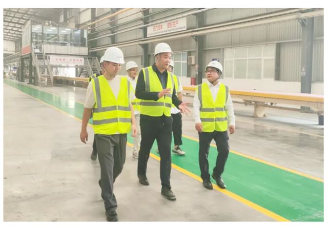 中國駐烏茲別克斯坦大使館商務參讚孫岩赴中亞北新調研指導