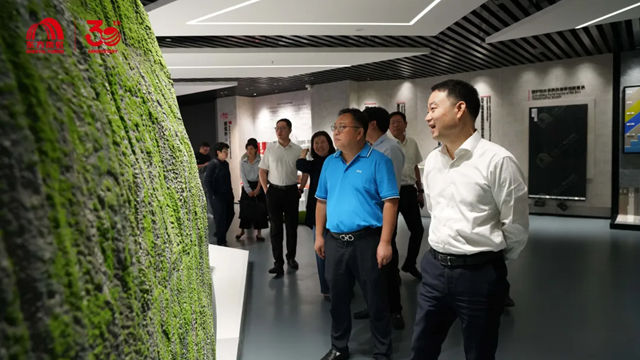 上海市普陀區區委副書記、區長趙亮一行赴東方雨虹參觀交流