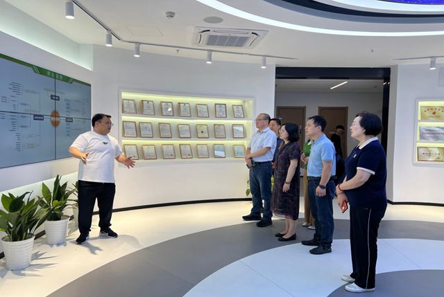 助推國家標準實施 促進行業綠色發展——寧波塗協陪同國標委專家赴浙江鈺烯調研