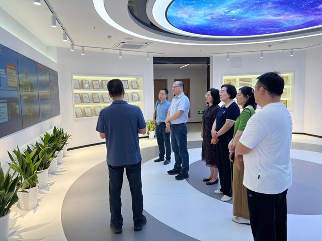 助推國家標準實施 促進行業綠色發展——寧波塗協陪同國標委專家赴浙江鈺烯調研