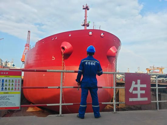 雙瑞 | 戰高溫保進度：國際油輪接力施工背後的產業工人擔當