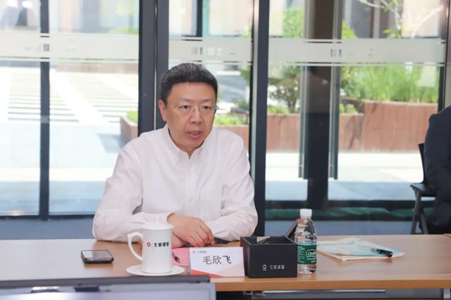 蘭州市副市長李文生一行到訪北新建材考察交流