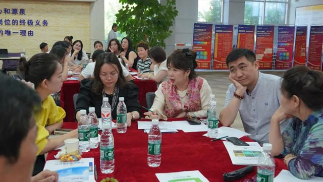 德申匯企業家代表團走進富思特，無電製冷塗層引燃合作熱潮