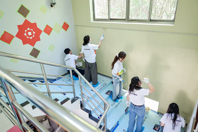 一牆新漆，一剪傳承 阿克蘇諾貝爾“Let's Colour多彩開始”為剪紙民俗文化村“上色”