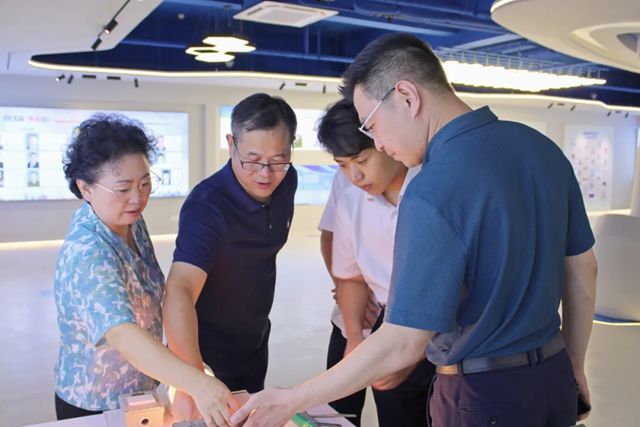 長江精工鋼結構（集團）股份有限公司副總裁郭遠征一行到孚日宣威考察