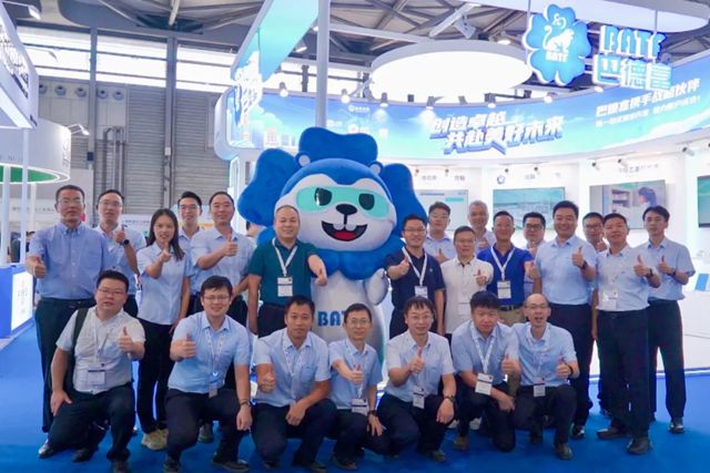 巴德富集團閃耀亮相2025中國國際塗料博覽會，開展首日人氣火爆！