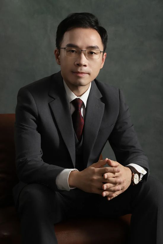 Novacolor × 梁朋意友 | 方立城博士在肌理與哲思之間，為設計搭建「共生力」橋梁